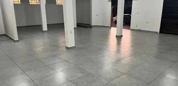 Galpão / Depósito / Armazém para alugar, 150m² no Conjunto Habitacional Collor de Melo, Cambé