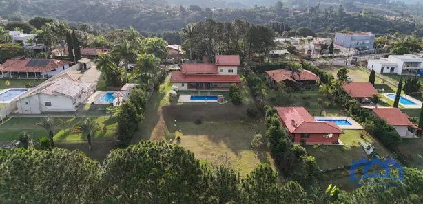 Fazenda / Sítio / Chácara com 4 Quartos à venda, 2700m² no , Mairinque