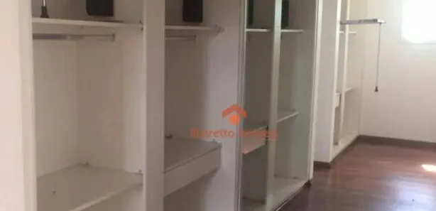 Sobrado com 4 Quartos para alugar, 720m² no Condomínio Refúgio dos Pinheiros, Itapevi