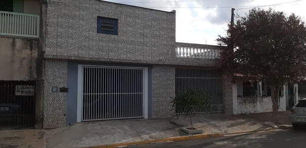 Sobrado com 4 Quartos à venda, 300m² no Elias Fausto, Elias Fausto