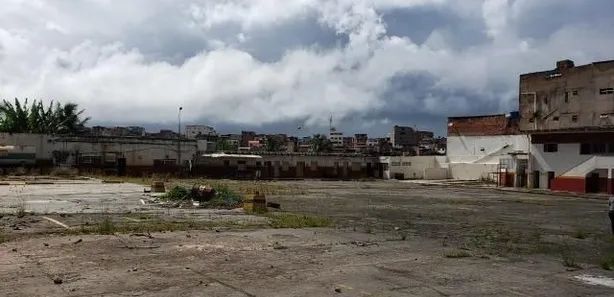 Garagem à venda, 6000m² no Pernambués, Salvador