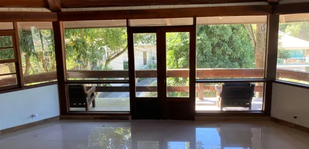 Casa de Condomínio com 4 Quartos à venda, 385m² no Itaipu, Niterói