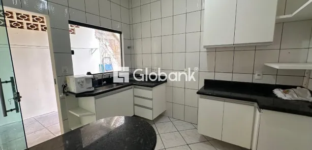 Casa com 4 Quartos para alugar, 150m² no Canelas, Montes Claros