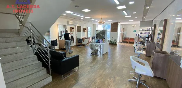 Loja / Salão / Ponto Comercial à venda, 260m² no Ibituruna, Montes Claros