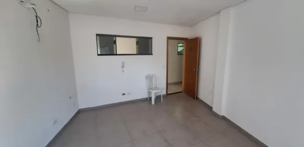 Casa Comercial para alugar, 35m² no Vila Santa Luzia, Taboão da Serra