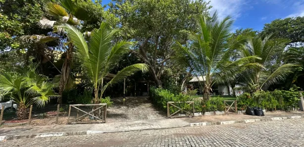 Casa de Condomínio com 4 Quartos para venda ou aluguel, 1300m² no Busca Vida (Abrantes), Camaçari