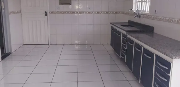 Casa de Condomínio com 4 Quartos para alugar, 250m² no Parque Nova Jandira, Jandira