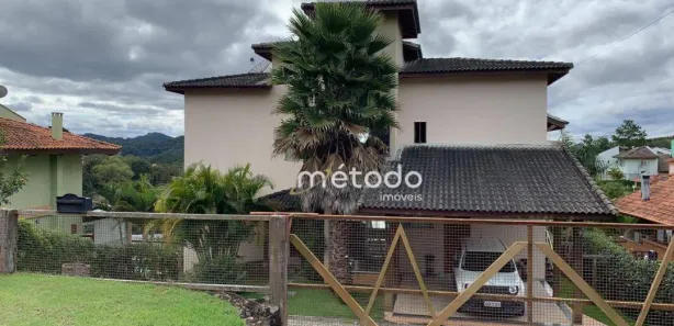 Casa de Condomínio com 3 Quartos à venda, 628m² no Condomínio Residencial Alpes de Guararema, Guararema