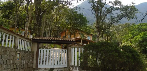 Casa de Condomínio com 5 Quartos à venda, 350m² no Caneca Fina, Guapimirim