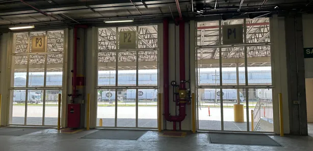 Galpão / Depósito / Armazém para alugar, 4300m² no Centro, Belford Roxo