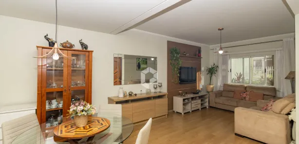 Sobrado com 3 Quartos à venda, 160m² no Guabirotuba, Curitiba