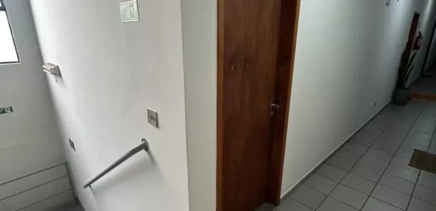 Conjunto Comercial / Sala com 2 Quartos para alugar, 26m² no Zona 02, Maringá