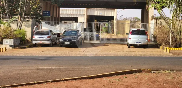 Galpão / Depósito / Armazém para venda ou aluguel, 1464m² no Jardim Dumont, Araraquara