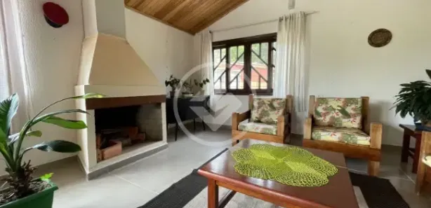 Fazenda / Sítio / Chácara com 3 Quartos à venda, 180m² no , Quatro Barras