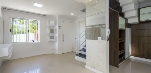 Sobrado com 3 Quartos para alugar, 104m² no Uberaba, Curitiba