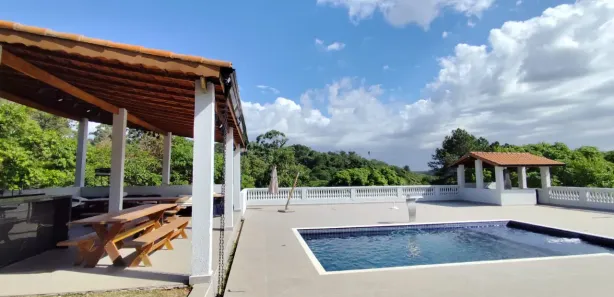 Fazenda / Sítio / Chácara com 2 Quartos à venda, 7000m² no , Mairinque