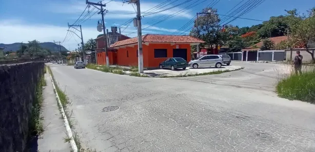 Loja / Salão / Ponto Comercial à venda, 141m² no Spar (Inoã), Maricá
