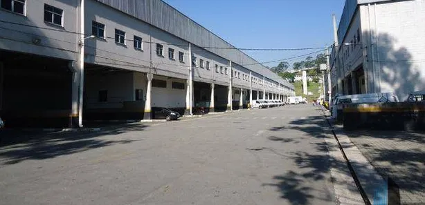 Galpão / Depósito / Armazém para alugar, 2596m² no Jardim Itaquiti, Barueri