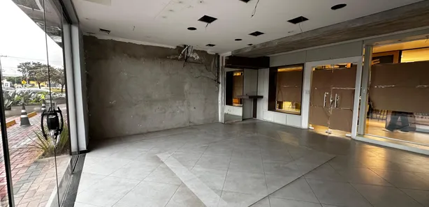 Loja / Salão / Ponto Comercial para alugar, 30m² no Jardim Glória, Limeira
