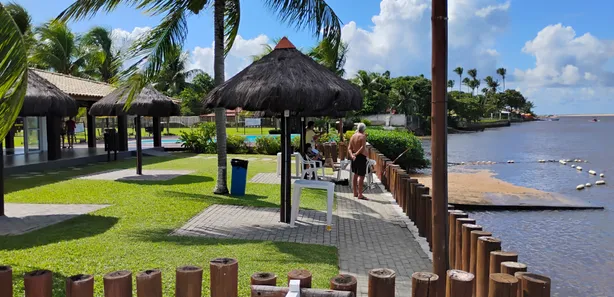 Apartamento com 2 Quartos à venda, 70m² no Barra do Jacuípe (Monte Gordo), Camaçari