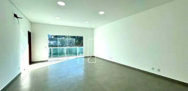 Prédio Inteiro para alugar, 250m² no Jardim Nomura, Cotia