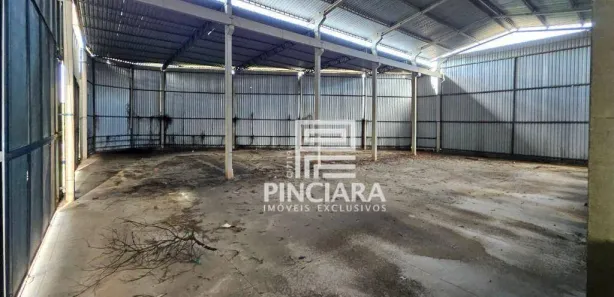 Galpão / Depósito / Armazém para venda ou aluguel, 2100m² no Marambaia, São Gonçalo