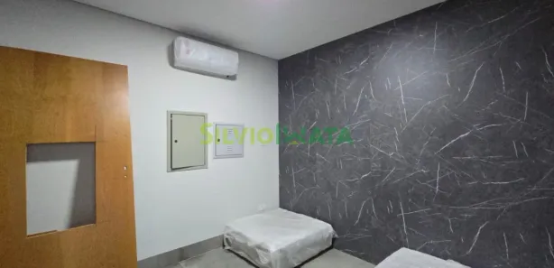 Conjunto Comercial / Sala com 4 Quartos para alugar, 102m² no Zona Armazém, Maringá