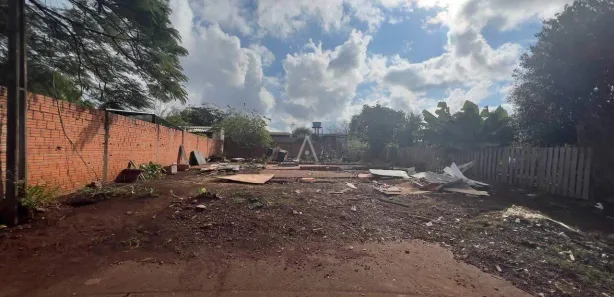 Terreno / Lote / Condomínio à venda, 300m² no Interlagos, Cascavel
