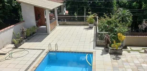 Casa de Condomínio com 2 Quartos para alugar, 120m² no Limoeiro, Guapimirim