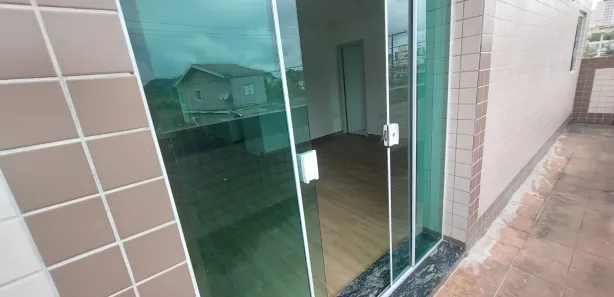 Sobrado com 4 Quartos para alugar, 100m² no Jardim Las Palmas, Guarujá