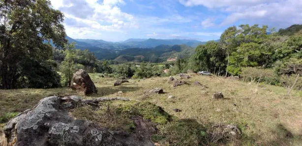 Fazenda / Sítio / Chácara à venda, 11000m² no Centro, Águas Mornas