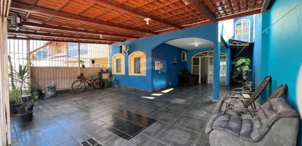 Sobrado com 6 Quartos à venda, 183m² no Núcleo Bandeirante, Brasília