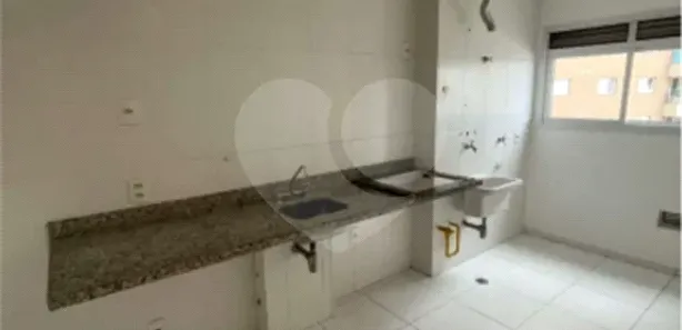 Apartamento com 2 Quartos para venda ou aluguel, 60m² no Jardim Tupanci, Barueri