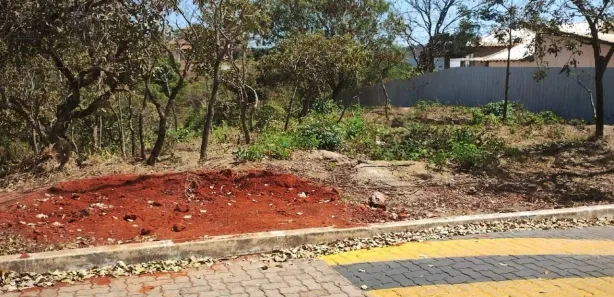 Terreno / Lote / Condomínio à venda, 1700m² no Setor Habitacional Jardim Botânico, Brasília