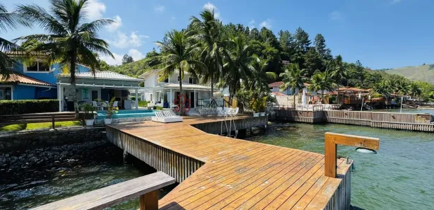 Casa de Condomínio com 4 Quartos à venda, 235m² no Retiro (Cunhambebe), Angra dos Reis