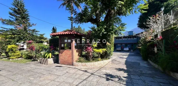 Hotel / Motel / Pousada com 45 Quartos à venda, 1800m² no Centro, Guapimirim