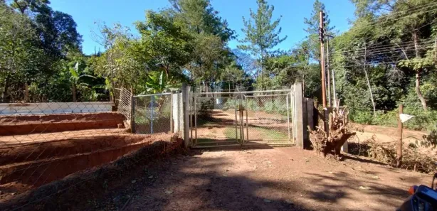 Fazenda / Sítio / Chácara com 3 Quartos para alugar, 361m² no Encontro Valparaíso I, São Carlos