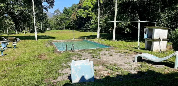 Fazenda / Sítio / Chácara com 10 Quartos à venda, 114820520m² no Taquara, Duque de Caxias