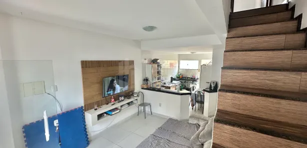 Sobrado com 2 Quartos à venda, 74m² no Bananeiras (Iguabinha), Araruama