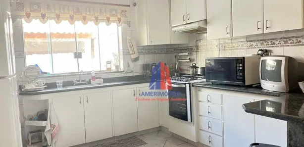 Sobrado com 3 Quartos à venda, 220m² no Jardim Amélia, Americana