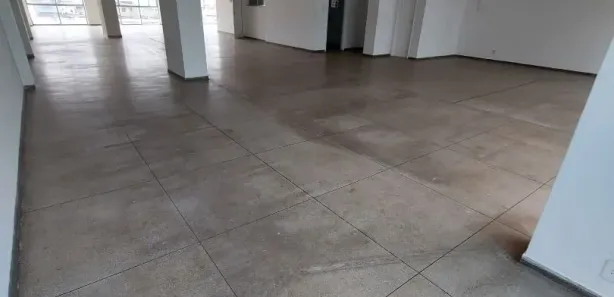 Prédio Inteiro para alugar, 800m² no Centro, Duque de Caxias