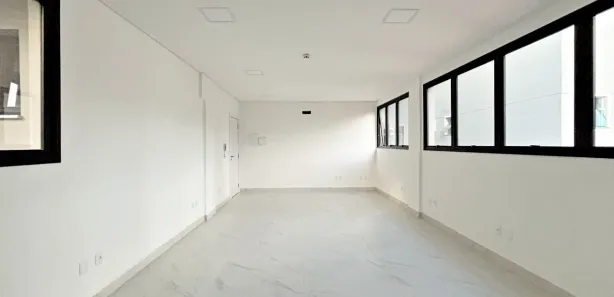 Conjunto Comercial / Sala para alugar, 38m² no Velha, Blumenau