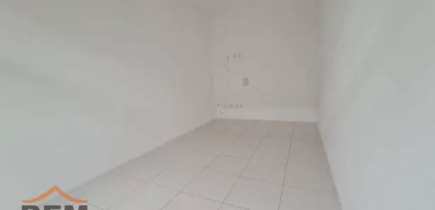 Conjunto Comercial / Sala para alugar, 20m² no Lídia Duarte, Camboriú