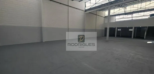 Galpão / Depósito / Armazém para alugar, 625m² no Conceição, Diadema