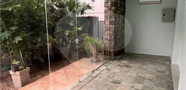 Casa Comercial com 4 Quartos para alugar, 130m² no Aterrado, Volta Redonda