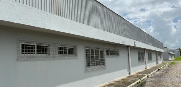 Galpão / Depósito / Armazém para alugar, 5000m² no Centro, Escada