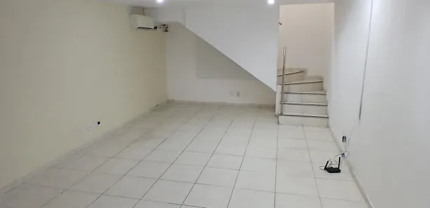Conjunto Comercial / Sala para alugar, 50m² no Recreio Ipitanga, Lauro de Freitas