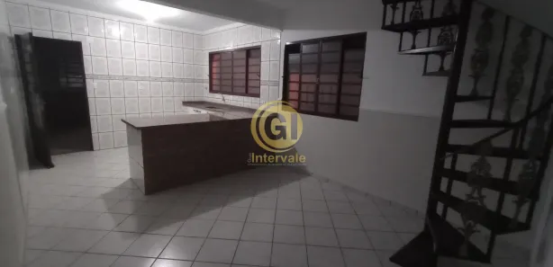 Sobrado com 2 Quartos à venda, 160m² no Parque Santo Antônio, Jacareí