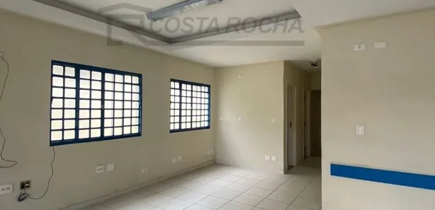 Conjunto Comercial / Sala para alugar, 188m² no Centro, Salto