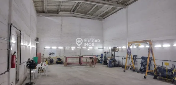 Galpão / Depósito / Armazém à venda, 200m² no Dois de Julho, Camaçari